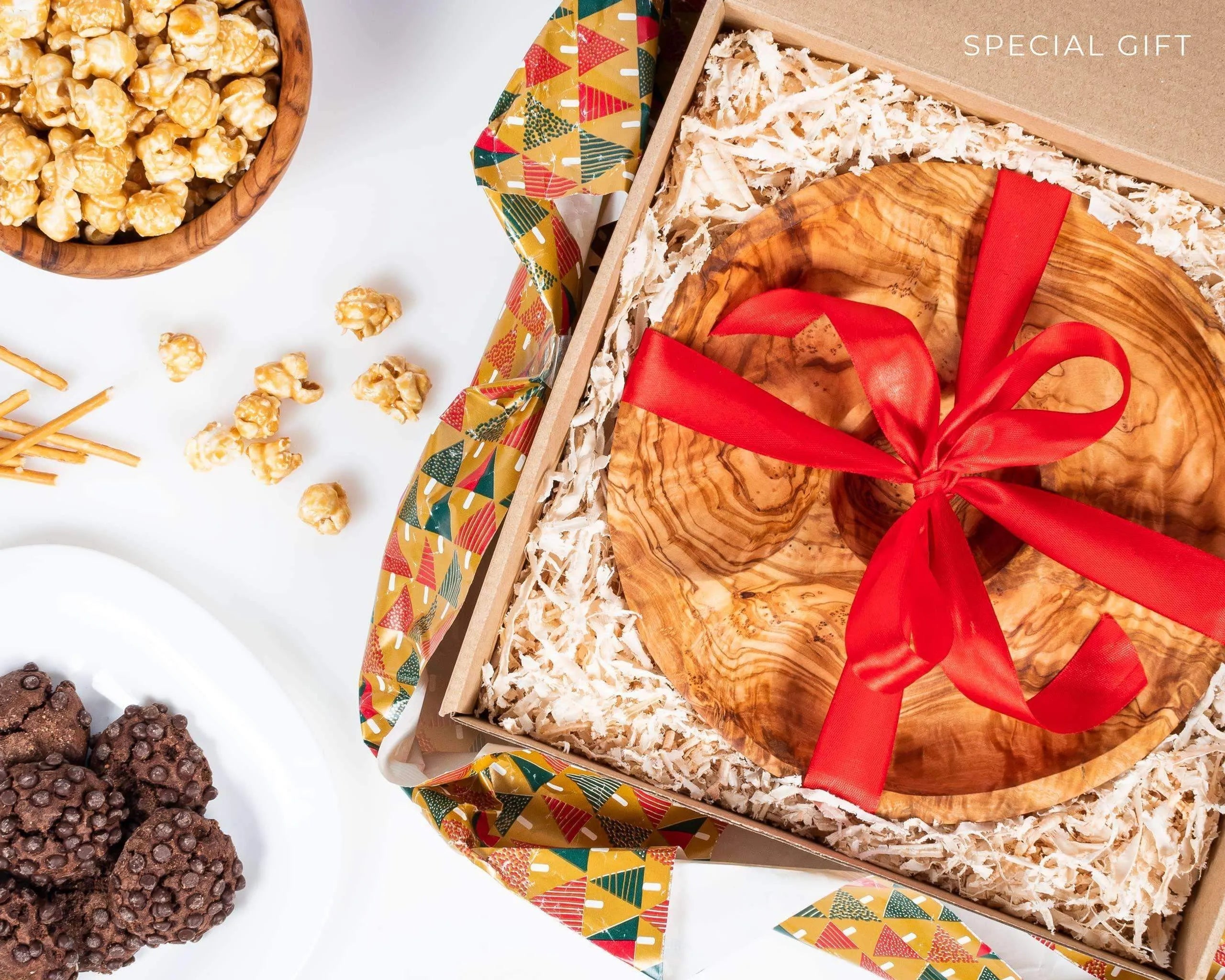 Handmade Olive Wood Snack Plate – 4-Compartment Round Appetizer Tray (8.6")
