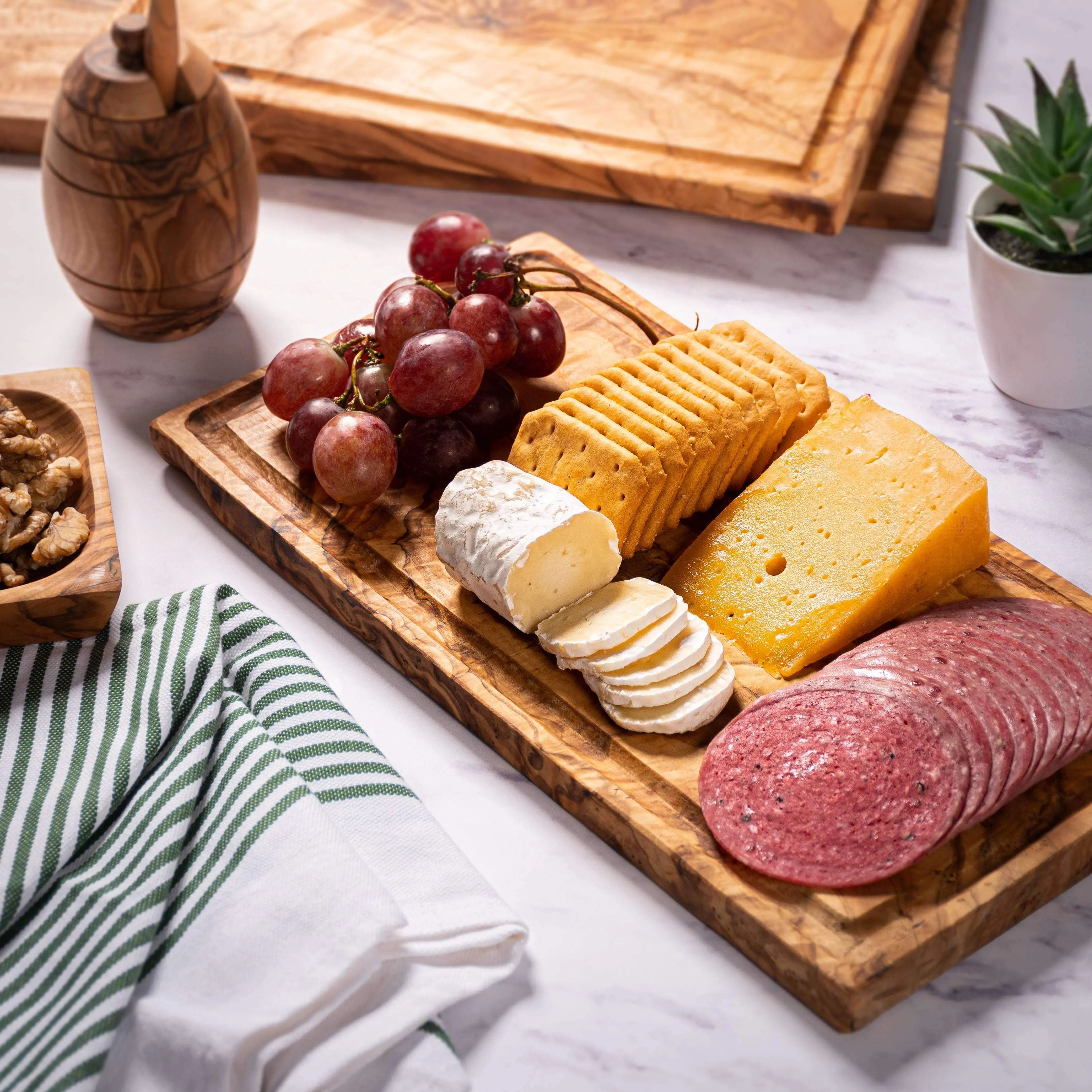 Olive Wood Rustic Cutting Board with Groove - 35x18 cm