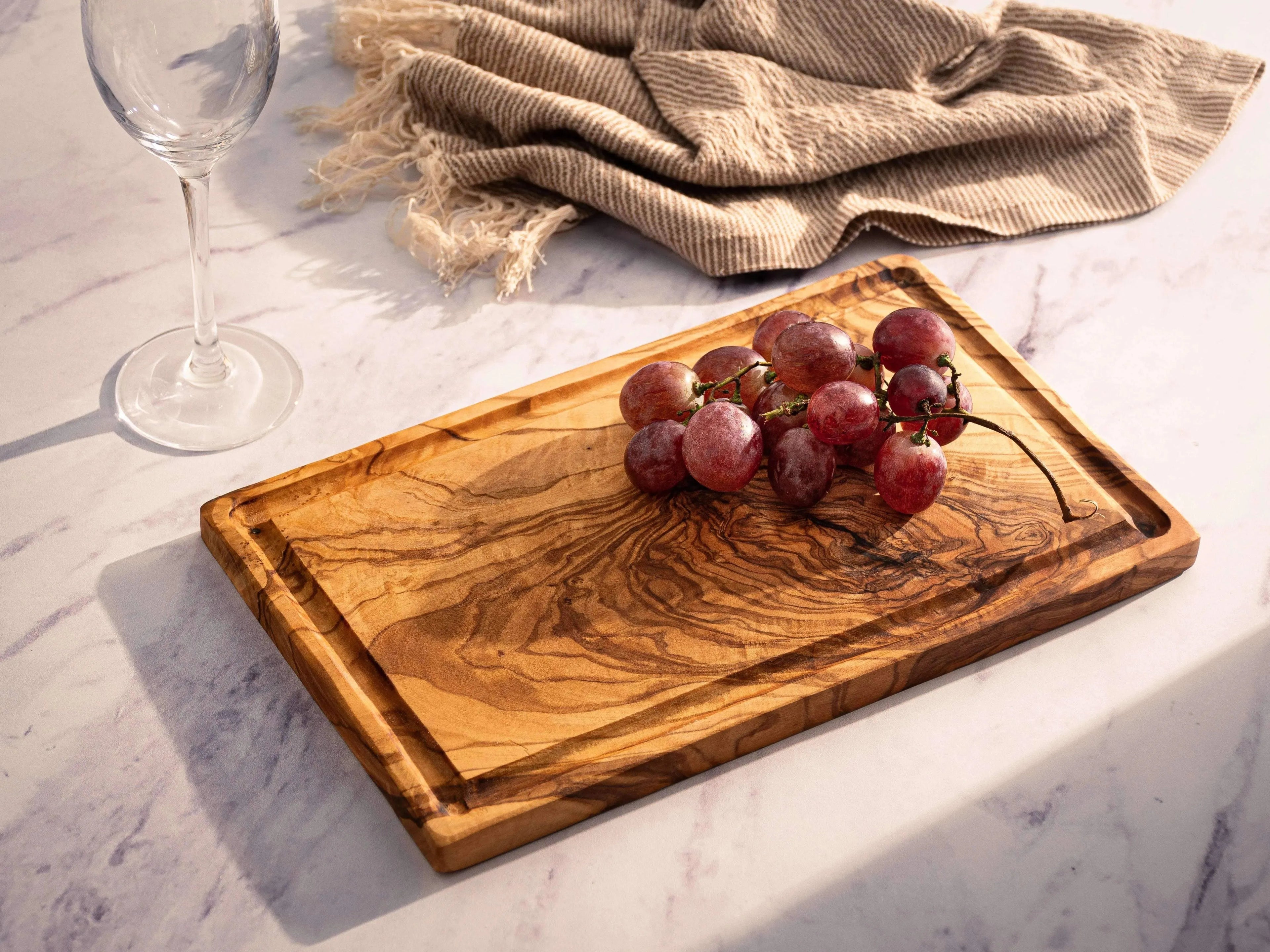 Olive Wood Rustic cutting board with groove - 30x18 cm