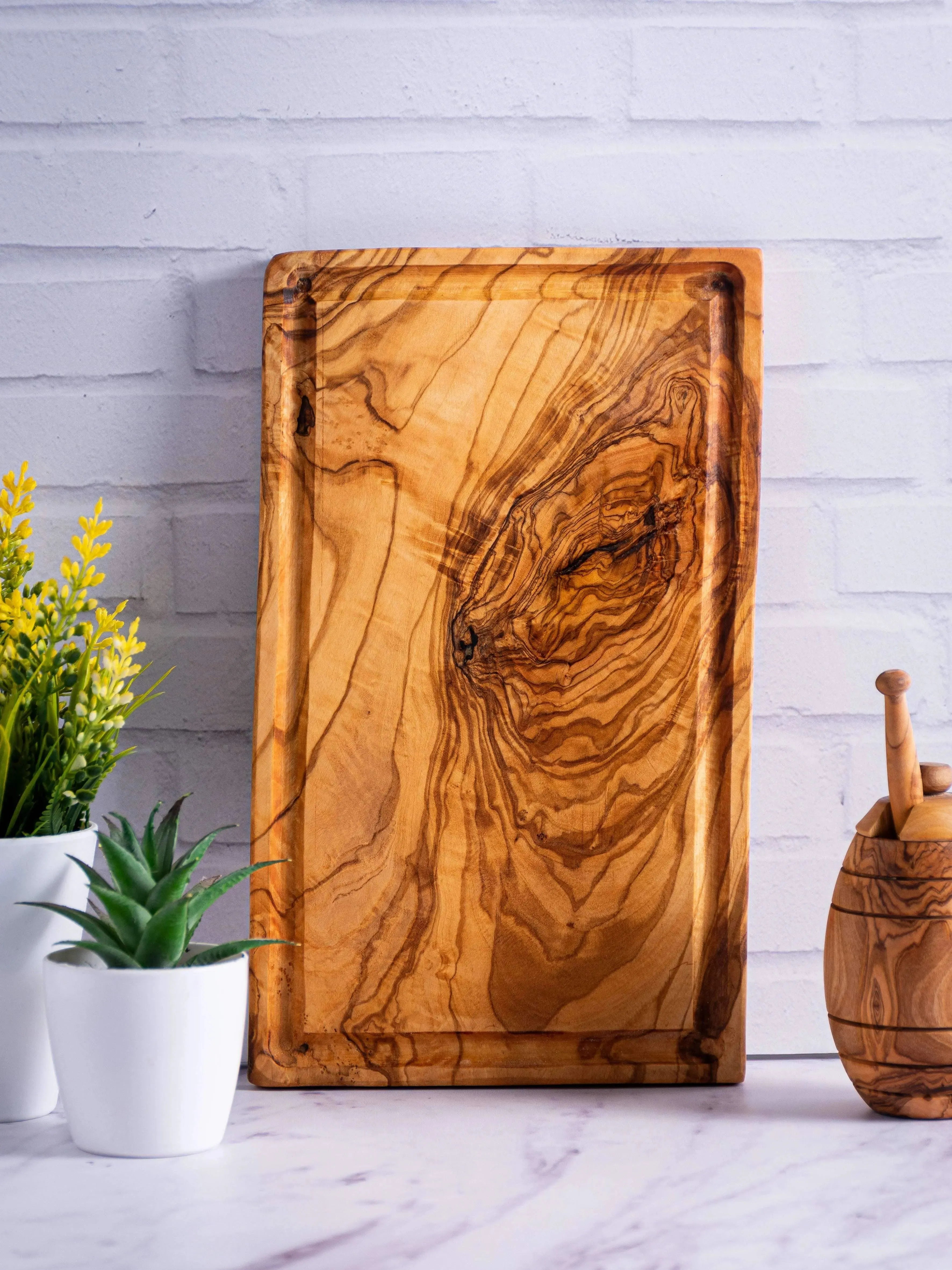 Olive Wood Rustic cutting board with groove - 30x18 cm